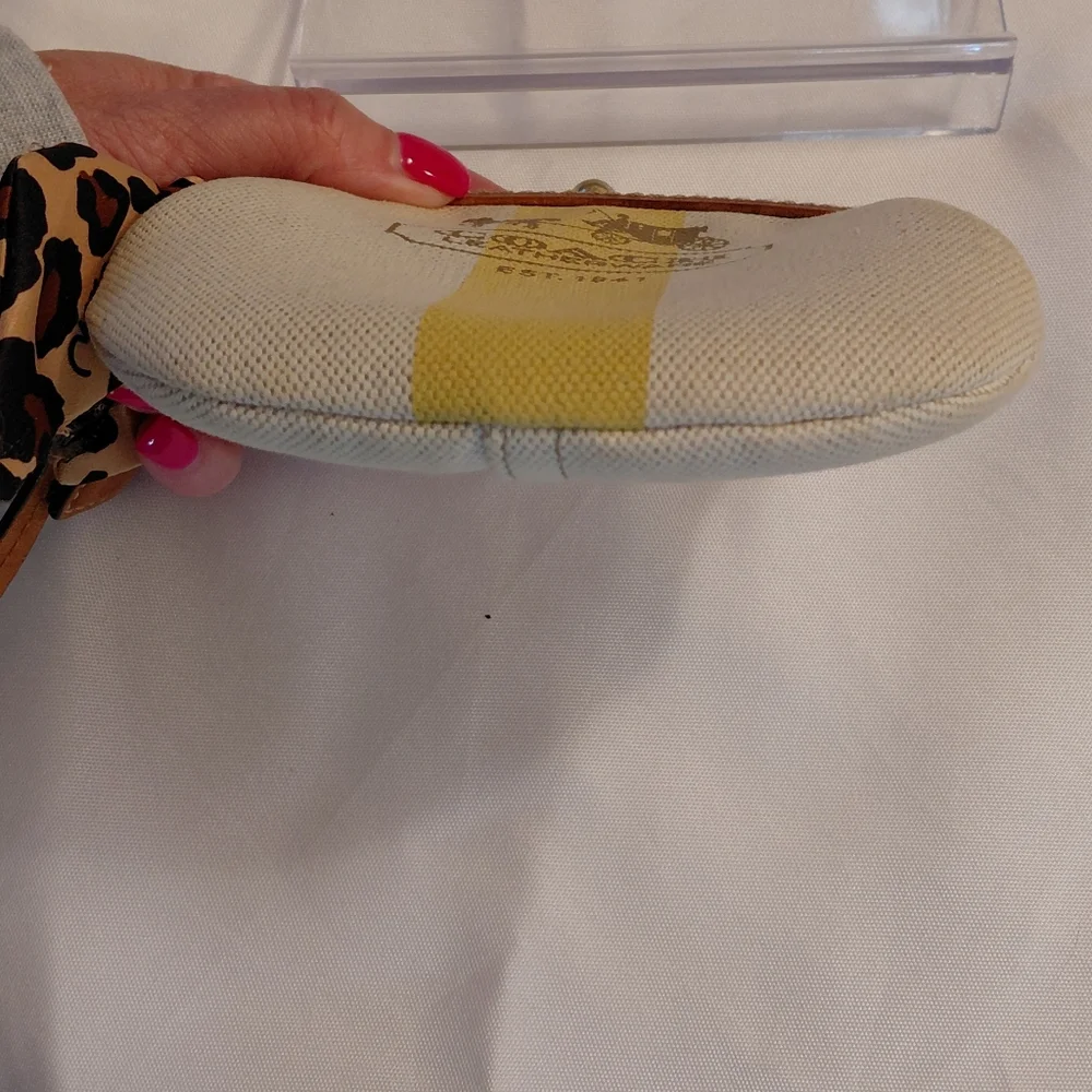 Coach Kisslock 💋 - Picture 12 of 14